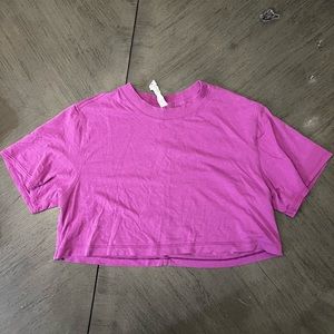 Lululemon crop tee
